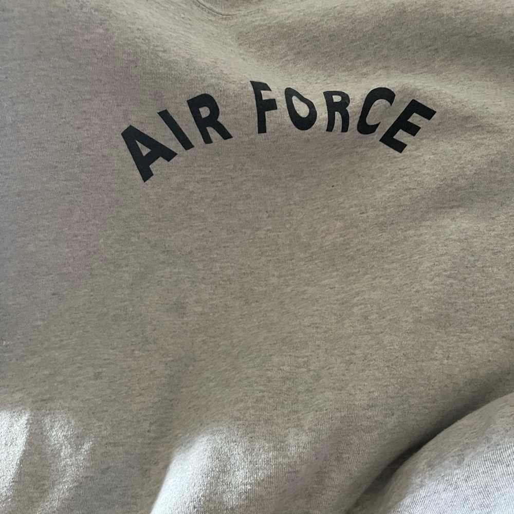 GAP Light Gray Sweatshirt